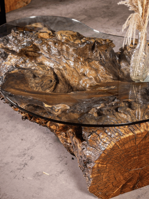 Mesa de raiz de Pino
